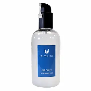 Me You Us Silk Slix 250 ml, extra jemný bílý lubrikant na vodní bázi s pumpičkou