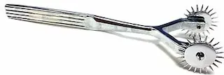 ROUGE Stainless Steel Two Prong Pinwheel In Clamshell