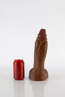 Twisted Beast Hicks Dildo Realistic Brown Large, prémiové silikonové dildo s přísavkou 30,5 x 5–7,6 cm