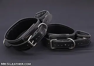 Mr. S Leather Locking Thigh to Wrist Restraints, kožená pouta na stehna a ruce