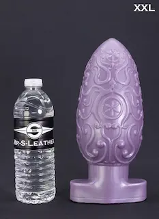 Mr. Hankey’s Toys Assbergé Egg XXL, prémiový silikonový anální kolík 26,4 x 6,1–10,7 cm