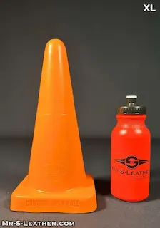 Mr. Hankey’s Toys Traffic Cone XL, prémiové silikonové dildo s Vac-U-Lock 31 x 4,1–10,5 cm
