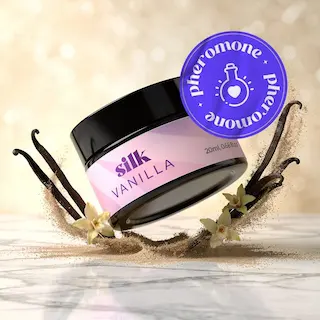 Crushious Silk Pheromone Massage Candle Vanilla 20 ml, afrodiziakální svíčka s vůní vanilky