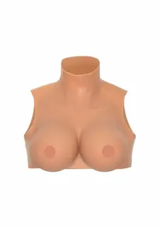 Nositelný crop top s prsy velikosti G