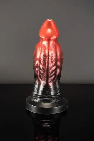 Twisted Beast Xaphan Demon Blood (Ombre) Medium, prémiové silikonové dildo s Vac-U-Lock přísavkou 20 x 4–6,8 cm