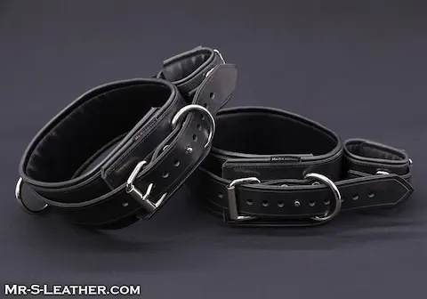 Mr. S Leather Locking Thigh to Wrist Restraints, kožená pouta na stehna a ruce