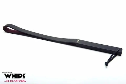 WHIPS Whipping Belt, dvojitá černo-červená plácačka