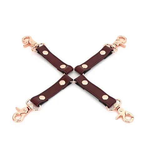 Bondážní kříž Liebe Seele Wine Red Hogtie vínový
