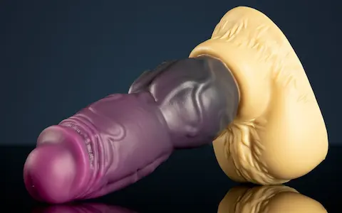 Weredog WereRoscoe Signature Large, prémiové fialovo-béžové silikonové dildo 24,8 x 6–8,5 cm