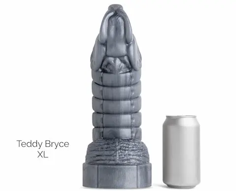 Mr. Hankey’s Toys Teddy Bryce X-Large, prémiové silikonové dildo s Vac-U-Lock 31 x 5,7–9,5 cm