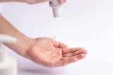 Jak vybrat lubrikační gel: Vodní, silikonový, nebo olejový? (Velký průvodce)